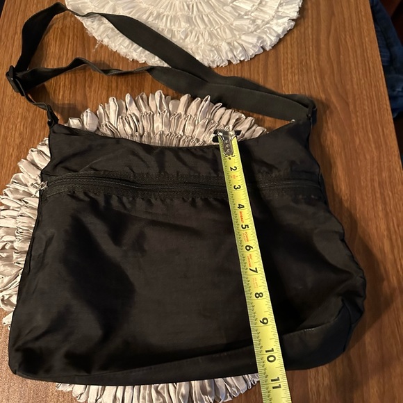 Women’s Purse Lot Carry all tote bundle seven bags/ purses/ totes! - Picture 5 of 16